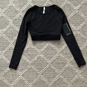 Wonder train crop top